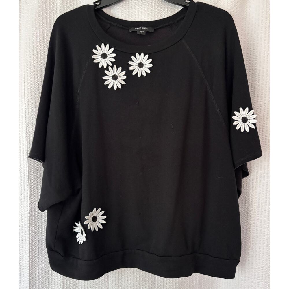 Karen Kane Daisy Applique Soft Knit Women’s L Black White Floral Relaxed Fit Top